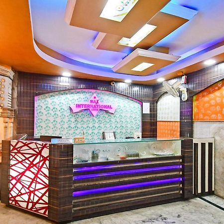 Oyo 85829 Max International Hotel Kolkata Ngoại thất bức ảnh